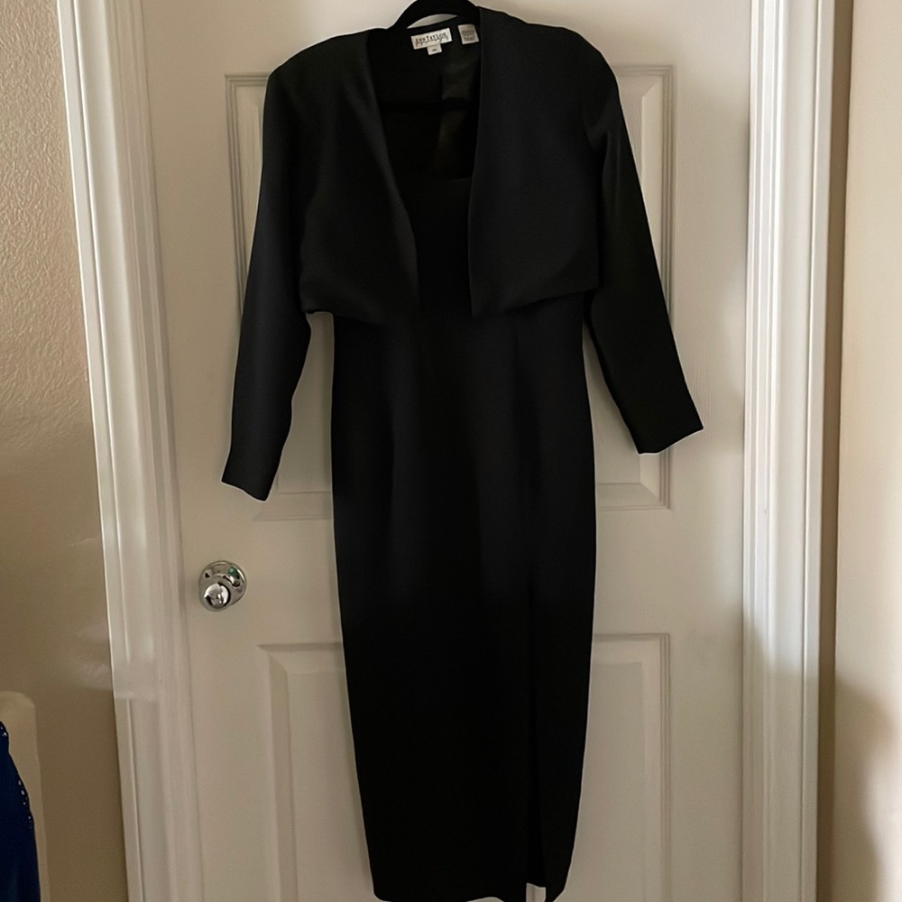 Black sleeveless Dress with jacket